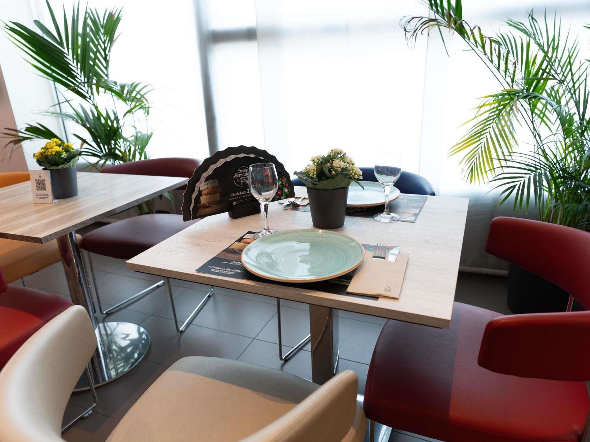 Novotel Suites Malaga Centro — Zdjęcia 3